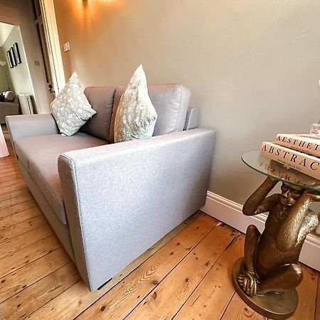 Cecil House - Stylish 2-Bed, Sleeps 5 Guests, Free Parking, Close To Cathedral, Bars & Restaurants Lincoln Exterior photo