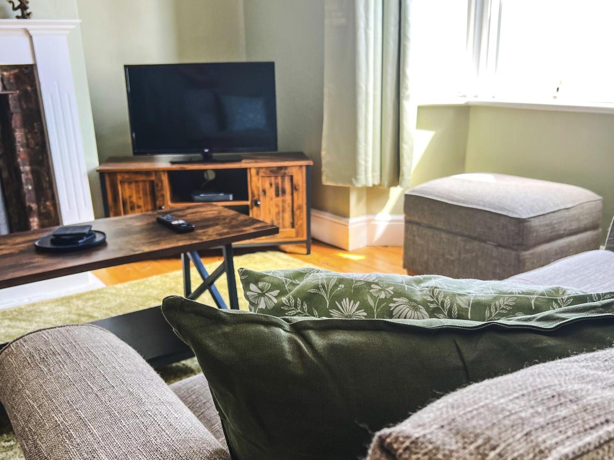 Cecil House - Stylish 2-Bed, Sleeps 5 Guests, Free Parking, Close To Cathedral, Bars & Restaurants Lincoln Exterior photo